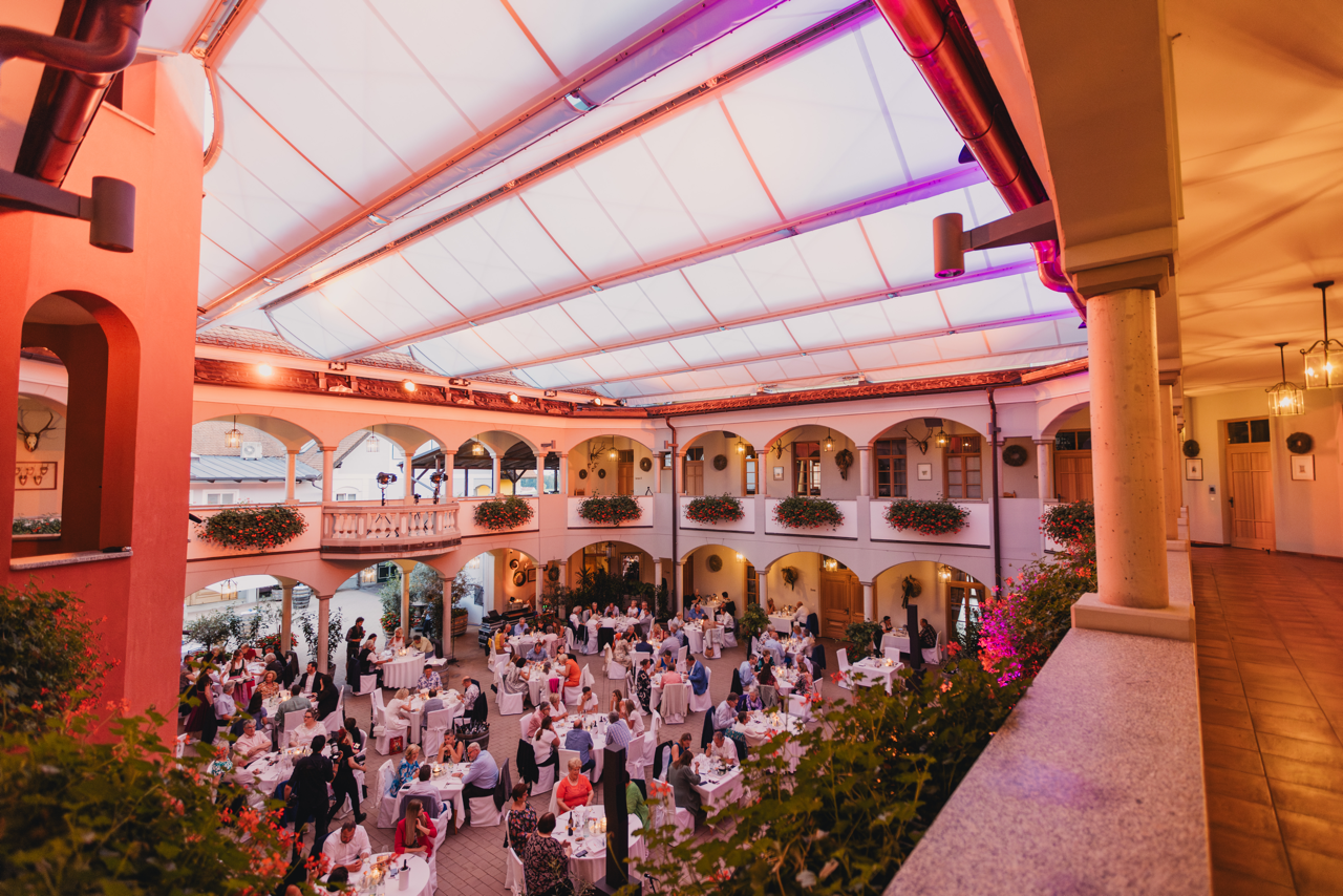 Weinschloss Thaller Angaben zu den Festsälen Innenhof