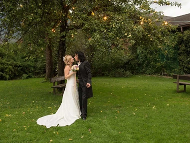 Hochzeit: Heiraten in der Mostschenke im Heustadl in Ebensee.
foto © sabinegruber.net - Mostschenke im Heustadl
