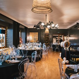 Hochzeit: Restaurant in Gala Bestuhlung - Kursalon Bad Vöslau