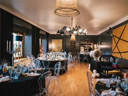 Wedding - Bad Sauerbrunn - Restaurant in Gala Bestuhlung - Kursalon Bad Vöslau