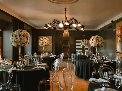 Wedding - Bad Sauerbrunn - Restaurant in Gala Bestuhlung - Kursalon Bad Vöslau
