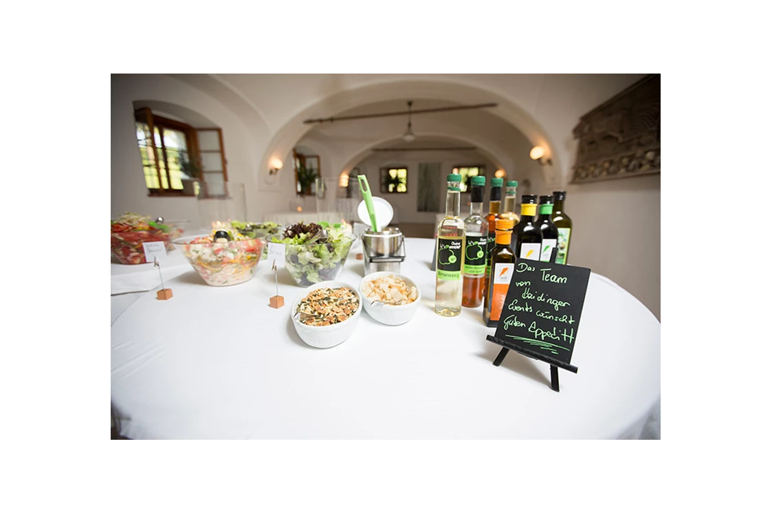 Hochzeit: Salatbuffet im Burnerhof.
Foto © sandragehmair.com - Burnerhof
