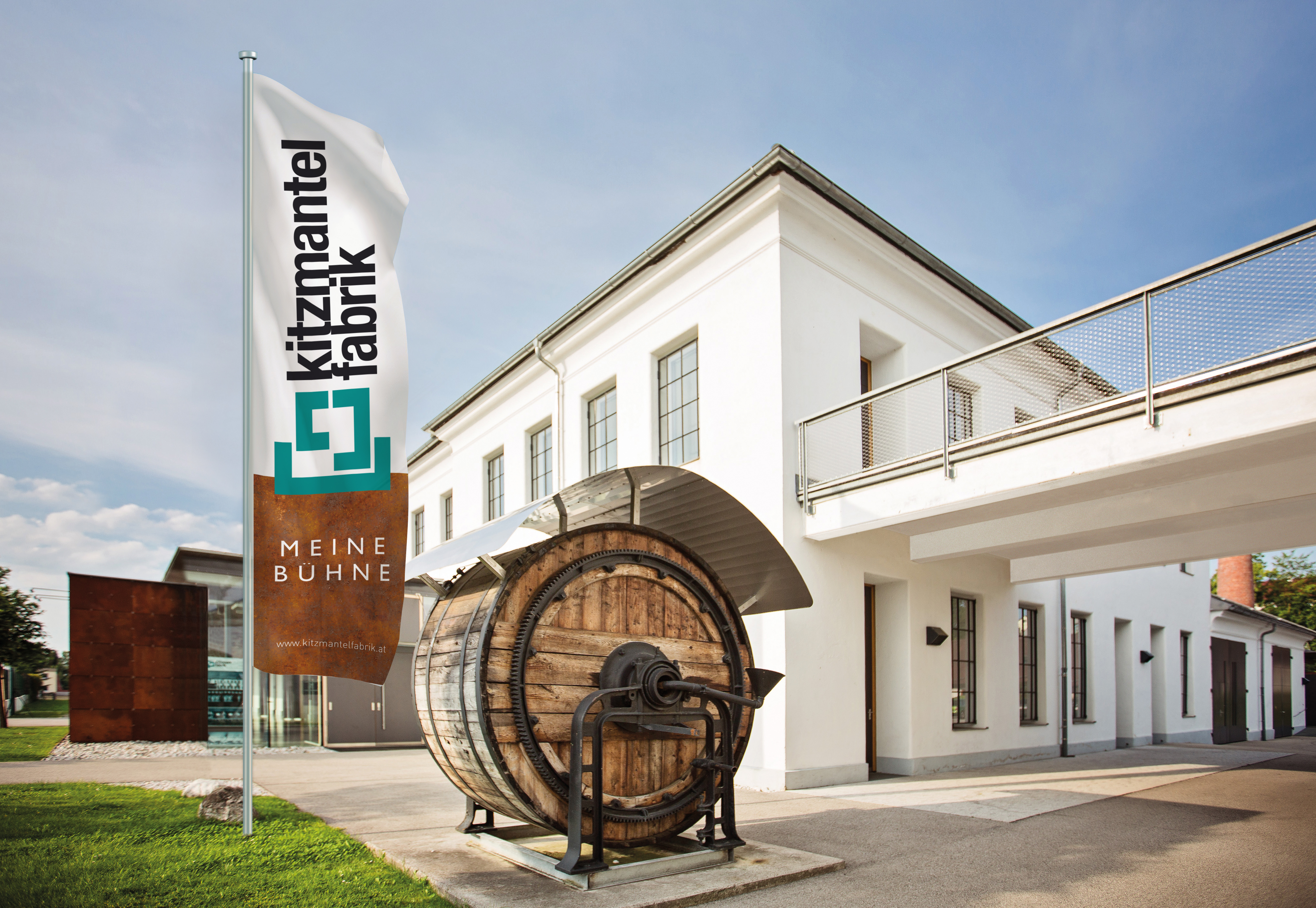 Hochzeitslocation: Am schönsten Tag im Leben sollten Sie keine Kompromisse eingehen! Unsere historischen Mauern der über 100 Jahre alten Schuh- und Lederfabrik sind zu einem der mondernsten Veranstaltungszentren umgebaut worden. Mit Sitz in Vorchdorf ist die Kitzmantelfabrik schnell und einfach erreichbar und stellt zudem ausreichend Gratis-Parkmöglichkeiten zur Verfügung.  - Kitzmantelfabrik Vorchdorf