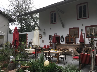 Hochzeitslocation: Das Flair der Hochzeitslocation Oida Voda kann nicht in Worte gefasst werden - und lädt ein es selbst zu erleben. - Oida Voda - Das Leben ist schön!