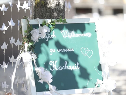 Hochzeit - Wallsee - Willkommensschild - Schloss Events Enns