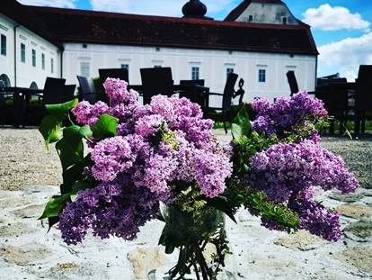 Hochzeit - Wallsee - Frühlingserwachen im Schlosshof - Schloss Events Enns