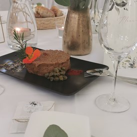 Hochzeit: Vorspeisenvaration Beef Tartar wird eingestellt! - Schloss Events Enns