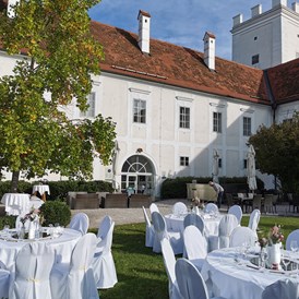 Hochzeit: Tischlein deck dich - Schloss Events Enns