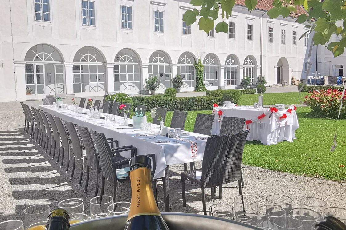 Hochzeit: Schloss Events Enns