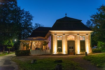 Hochzeit: Abendstimmung in der Orangerie im Schlosspark Steyr. - Orangerie Steyr