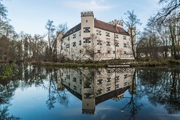 Hochzeit: Schlossgraben - Schloss Mariakirchen