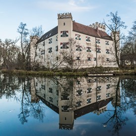 Hochzeit: Schlossgraben - Schloss Mariakirchen