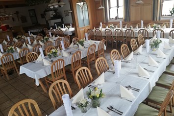 Hochzeit: Feier im großen Saal - unserer Hopfnstubn - KräuterWirt Dunzinger