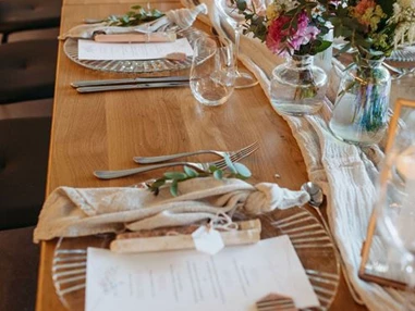 Hochzeitslocation: Bei der Dekoration richten wir uns ganz nach den Wünschen der Brautpaare. - Villa Blanka