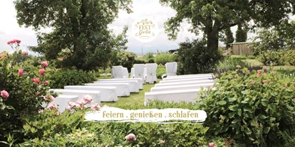 Hochzeit - Hartkirchen - Es besteht die Möglichkeit die standesamtliche Hochzeit mitten im Grünen abzuhalten, in Mitten eines Blumenmeers.  - Fest.Garten Schiefermair