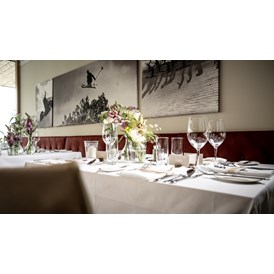 Hochzeit: Der Restaurantbereich kann individuell gestaltet werden. Tischpläne helfen bei der Wahl.

Copyright: Patrick Bätz - Lizum 1600 - Ihre Hochzeitslocation