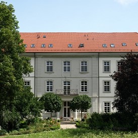 Hochzeit: Schloss Messelhausen, Ansicht vom Park - SCHLOSS MESSELHAUSEN