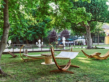 Hochzeitslocation: Der Tanzboden ideal für standesamtliche Trauungen - Orangerie Europahaus Wien