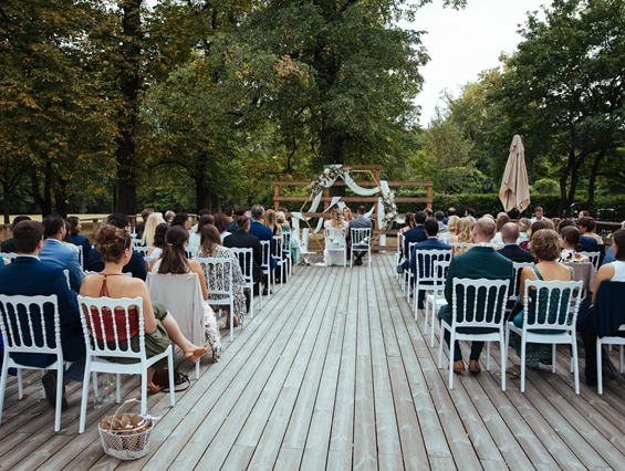 Hochzeitslocation: (c) Hochzeitsfotografinnen Freynoi - Orangerie Europahaus Wien