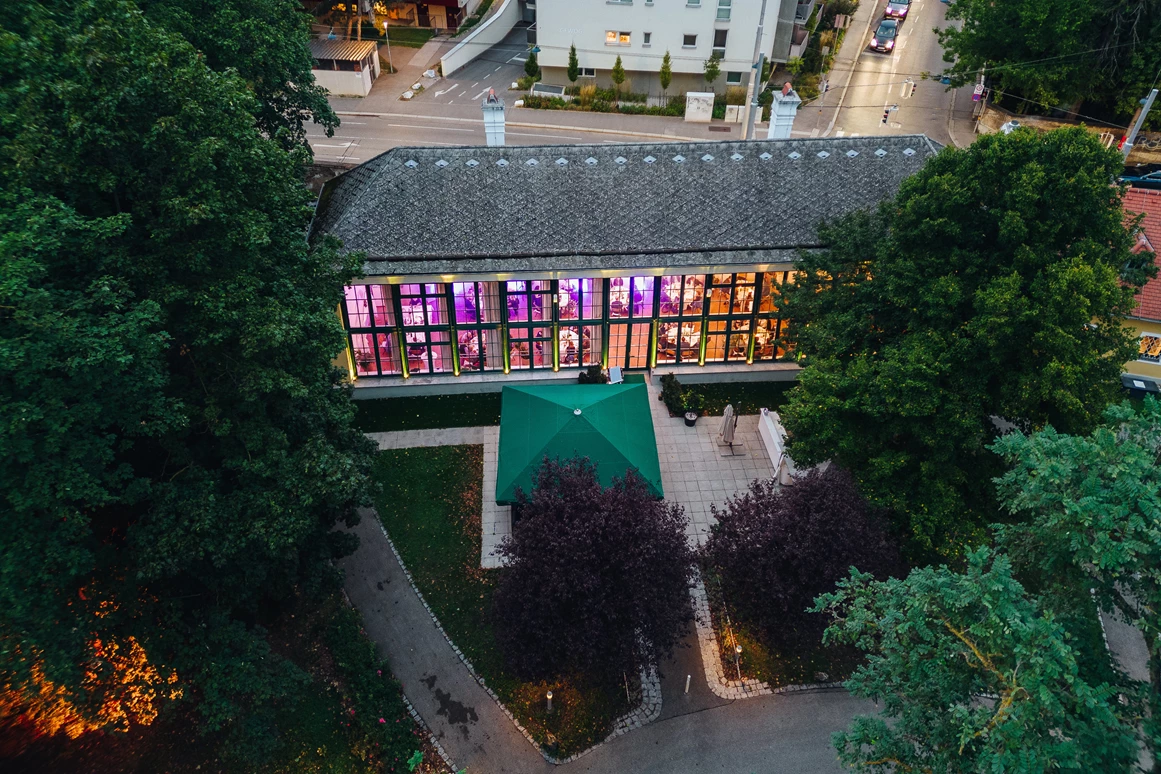 Hochzeitslocation: (c) Everly Pictures - Orangerie Europahaus Wien