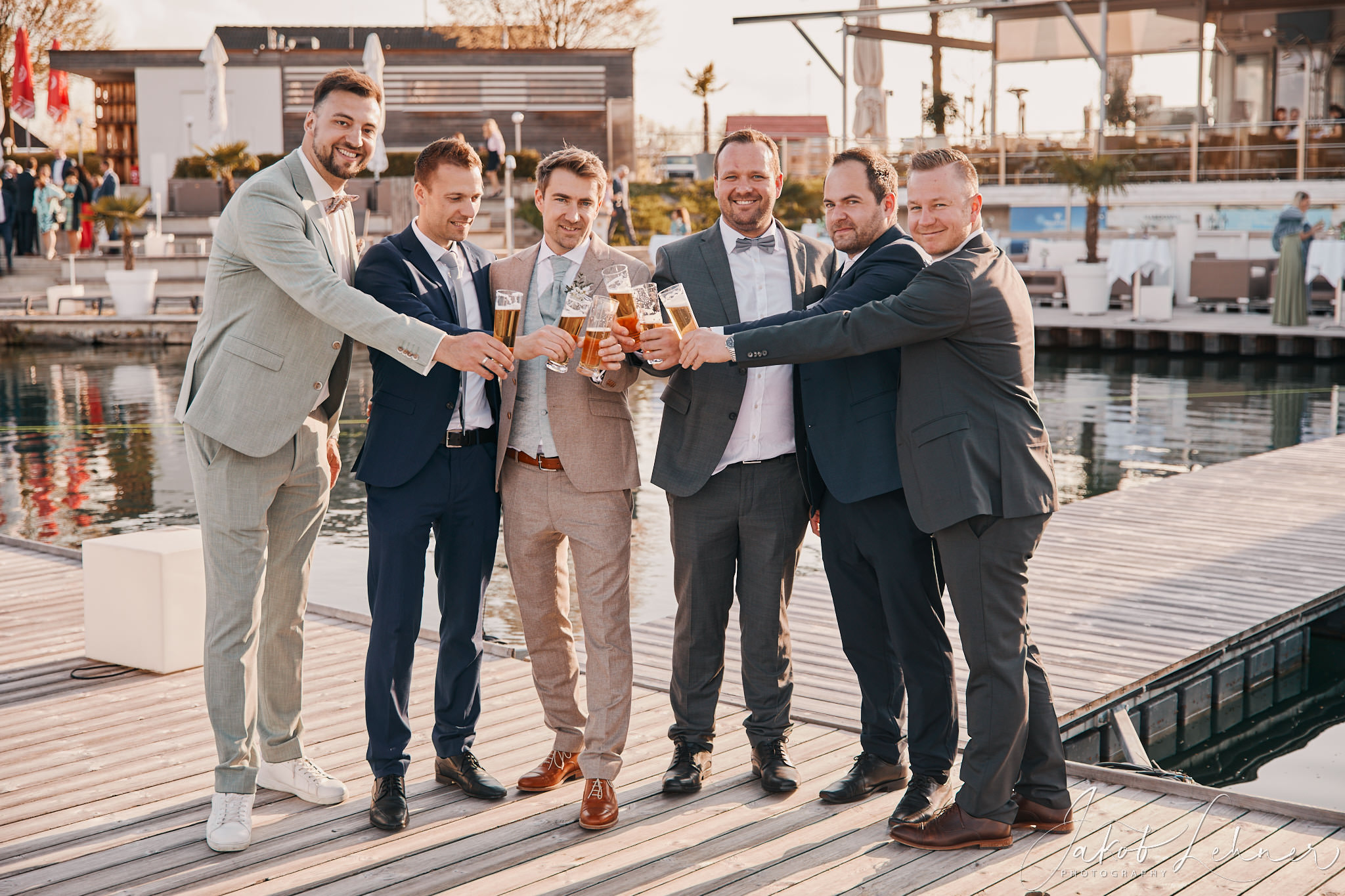Hochzeit: Gruppenfoto am Steg - THALHAMMERs