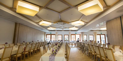 Hochzeit - Natternbach - Hochzeit feiern im großen Festsaal des Strasserhof.
Foto © sandragehmair.com - Strasserhof - Fam. Übleis
