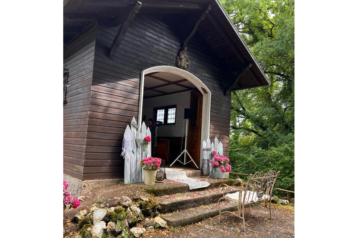 Hochzeitslocation: Meinradskapelle - Waldhochzeit im Fürstl. Park Inzigkofen