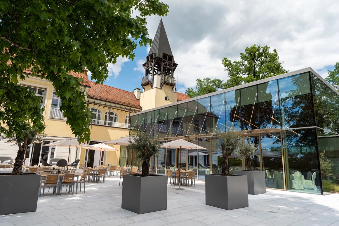 Hochzeit: Der Schlosshof  - Schloss Vasoldsberg