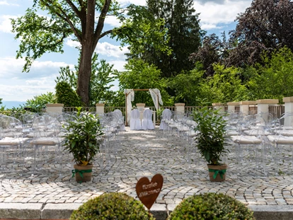 Matrimonio - Gleisdorf - Standesamtliche Trauung im Rosengarten  - Schloss Vasoldsberg