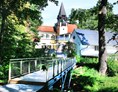 Hochzeit: Die Brücke zum Waldpavillon  - Schloss Vasoldsberg 