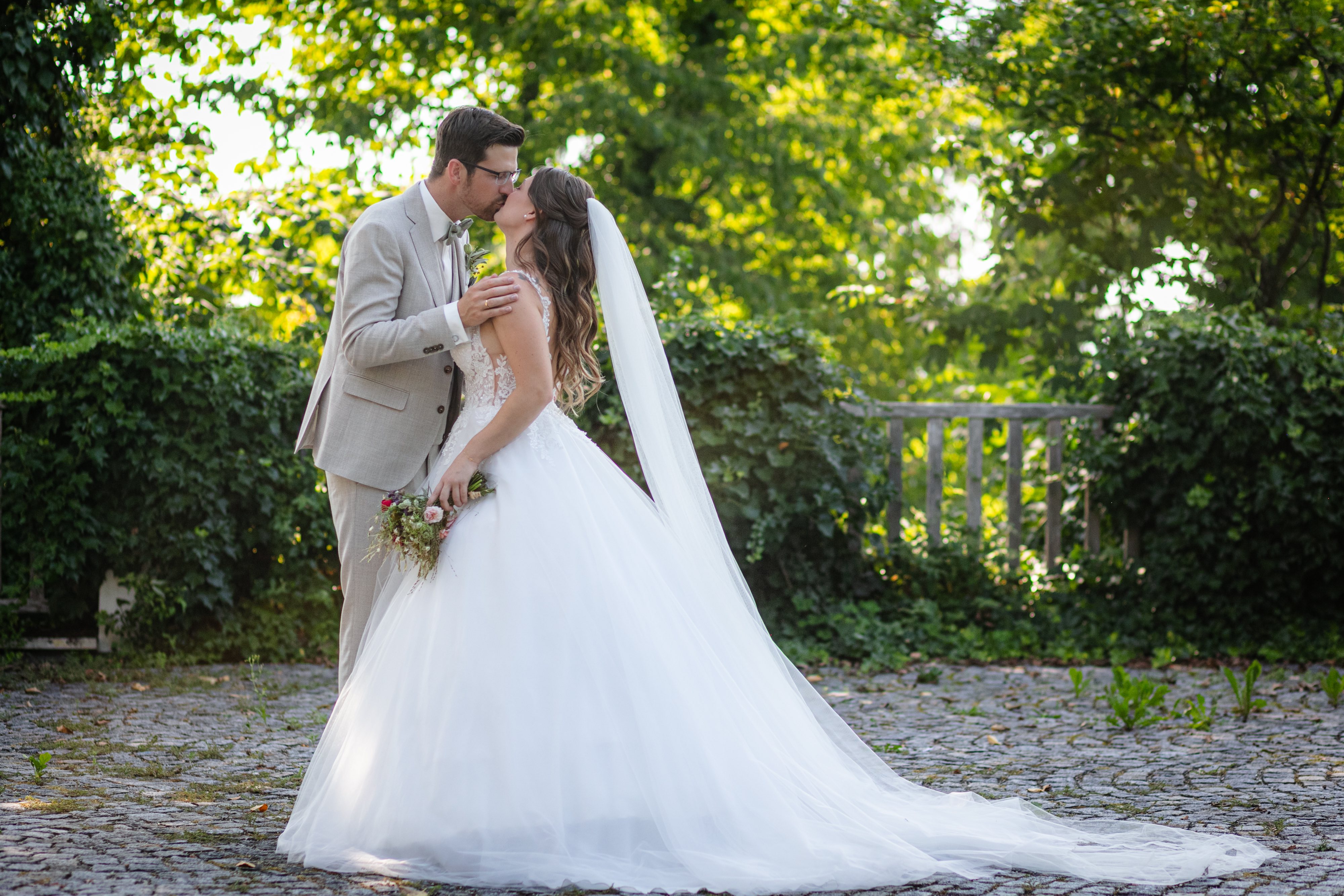 Hochzeit: Schlossplatz - Schloss Vasoldsberg 