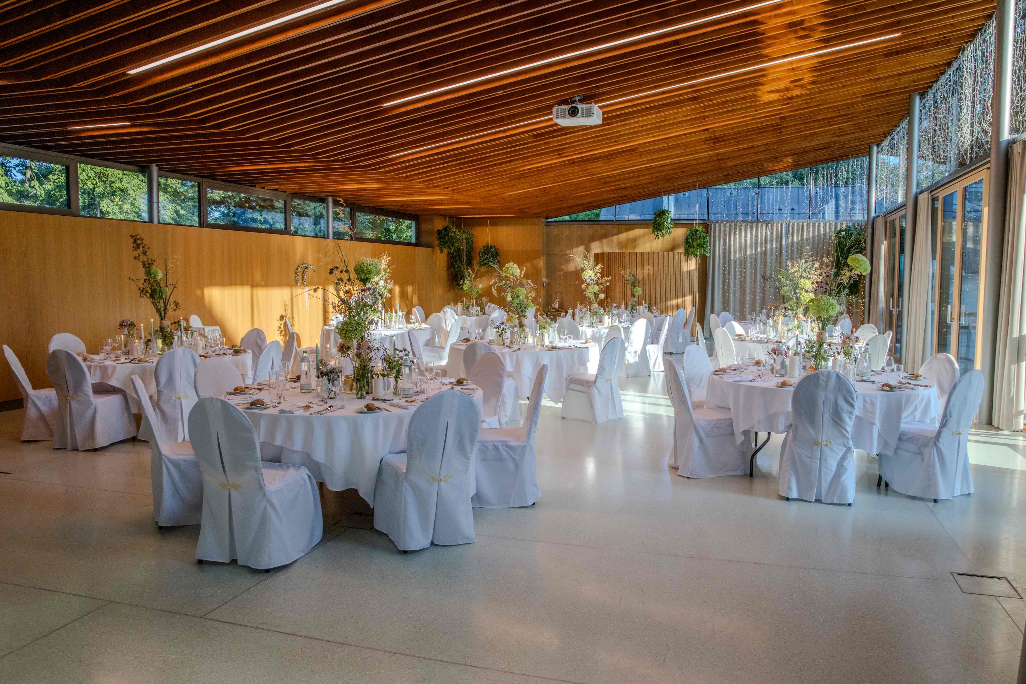 Hochzeit: Festsaal - Schloss Vasoldsberg 