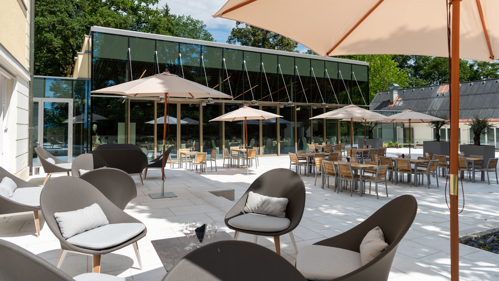 Hochzeit: Schlosshof - Schloss Vasoldsberg 