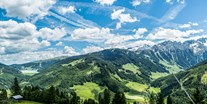 Hochzeit - Sommerhochzeit - Die Rössl Alm bietet einen unvergesslich schönen Weitblick über das Zillertal. - Rössl Alm