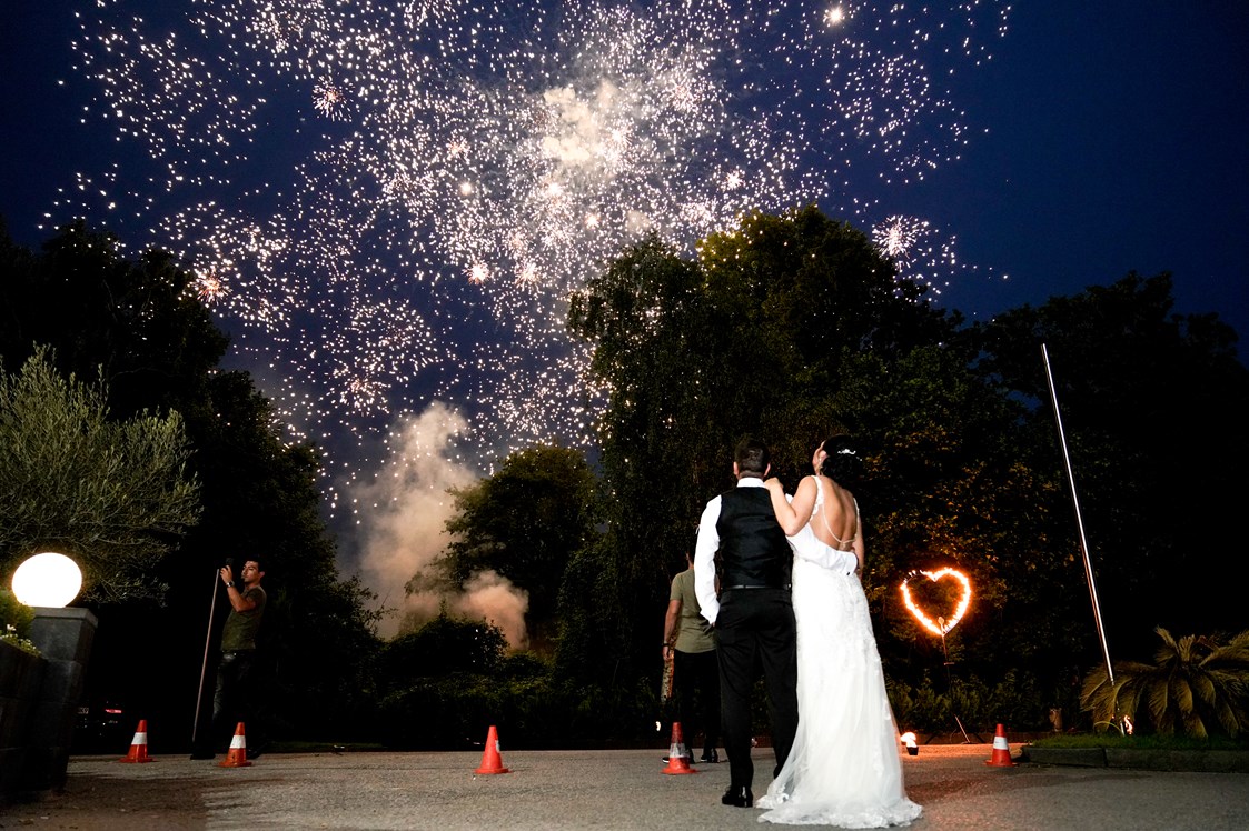 Hochzeit: Ein Feuerwerk der Liebe - MRJADE EVENTLOCATION