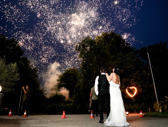 Hochzeitslocation: Ein Feuerwerk der Liebe - MRJADE EVENTLOCATION