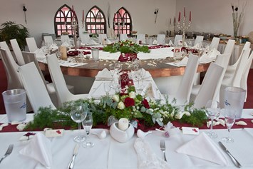 Hochzeit: Der Avalon Festsaal für eure Hochzeit im Burghotel zu Strausberg. - The Lakeside Burghotel zu Strausberg