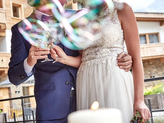 Hochzeit: Zeremonie am Innenhof - das Chaletdorf - Pitztal