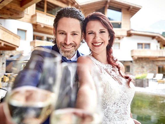 Hochzeit: Zeremonie am Innenhof - das Chaletdorf - Pitztal