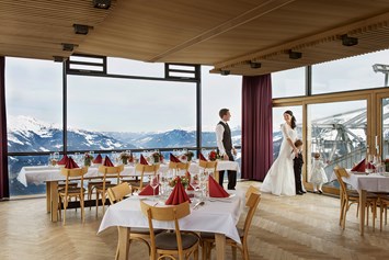 Hochzeit: (c) Mayrhofner Bergbahnen - Kunstraum Ahorn