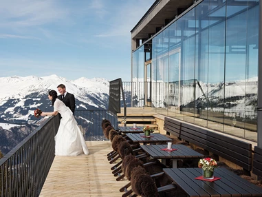 Hochzeitslocation: (c) Mayrhofner Bergbahnen - Kunstraum Ahorn
