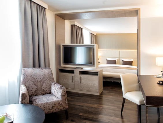 Hochzeitslocation: Junior Suite - Schlafbereich - Wyndham Grand Salzburg Conference Centre