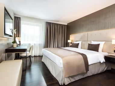 Hochzeitslocation: Executive Grand Suite - Schlafbereich - Wyndham Grand Salzburg Conference Centre