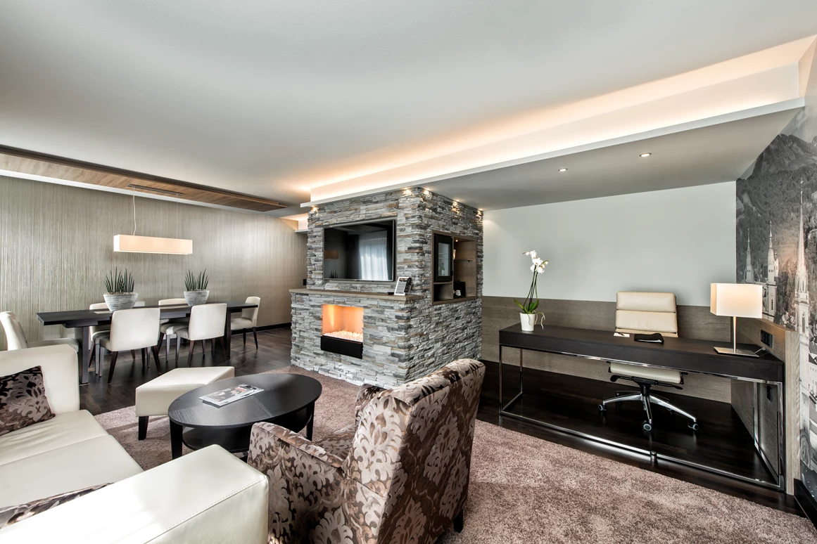 Hochzeitslocation: Executive Grand Suite - Wohnbereich - Wyndham Grand Salzburg Conference Centre