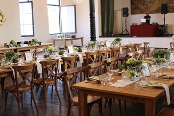 Hochzeit: Der große Festsaal vom NOLI Event für eure Hochzeitsfeier in der Nähe von Stuttgart. - NOLI Event & Wedding Location