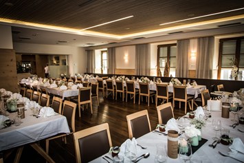 Hochzeit: Die Ochsenstube des Ochsenwirt in Neumarkt im Mühlkreis bietet Platz für 60 Hochzeitsgäste. - Ochsenwirt