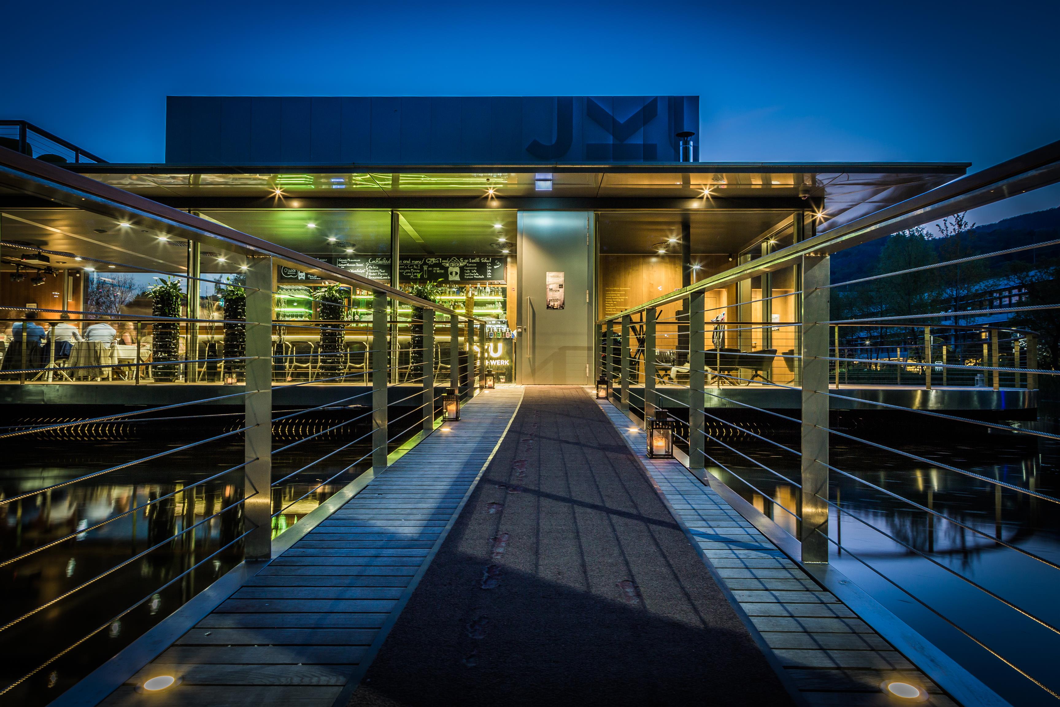 Hochzeit - Geeignet für: Eventlocation - Linz (Oberösterreich) - Die moderne Architektur des JKU Teichwerk lädt zu einer modernen Hochzeit. - JKU Teichwerk