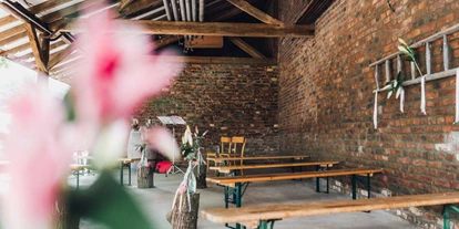 Bruiloft - Frechen - Der alte Remise des Gut Hermeshof bietet Platz für eine Trauung im Freien. - Gut Hermeshof