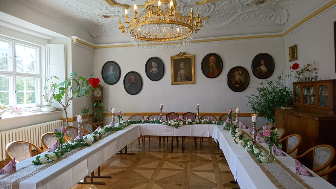 Hochzeit: Historischer Festsaal - Wasserburg Turow