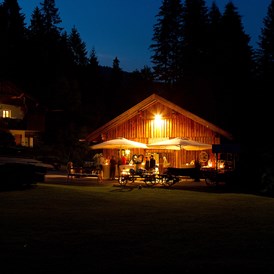 Hochzeit: Die Triendlsäge in Seefeld bei Nacht. - Waldgasthaus Triendlsäge